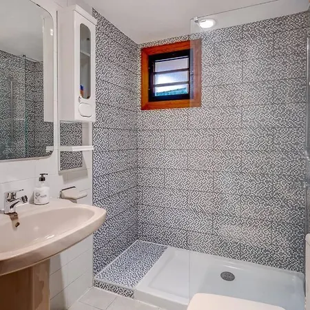 Compostella - 2 Bedroom 公寓 阿罗纳